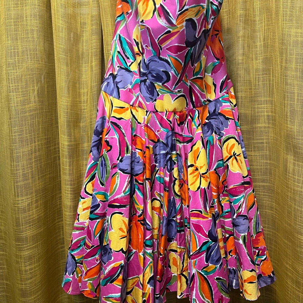 Vibrant Strapless Vintage 1960’s Floral Dress